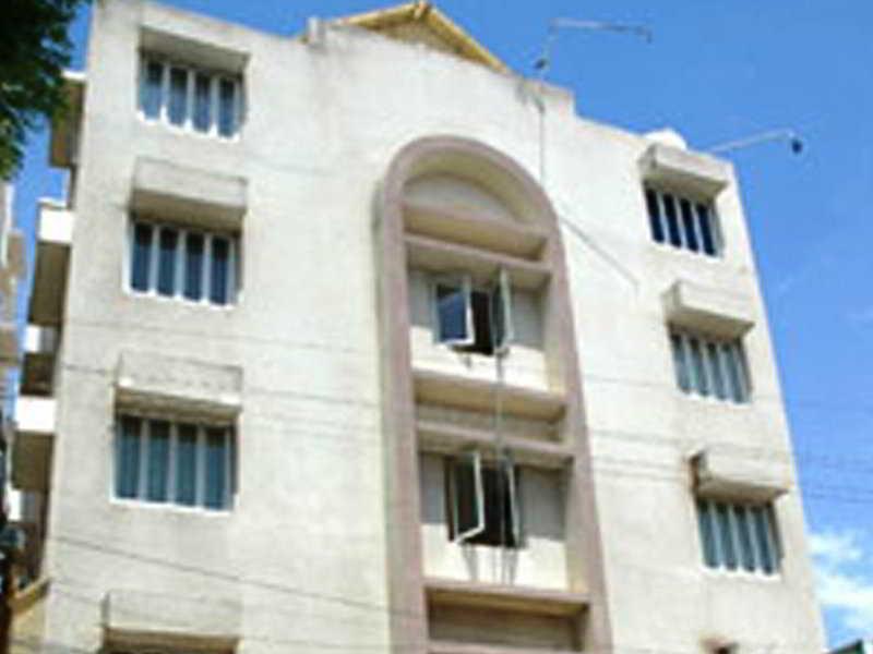 Sai Towers Hotel Puttaparthi Ngoại thất bức ảnh