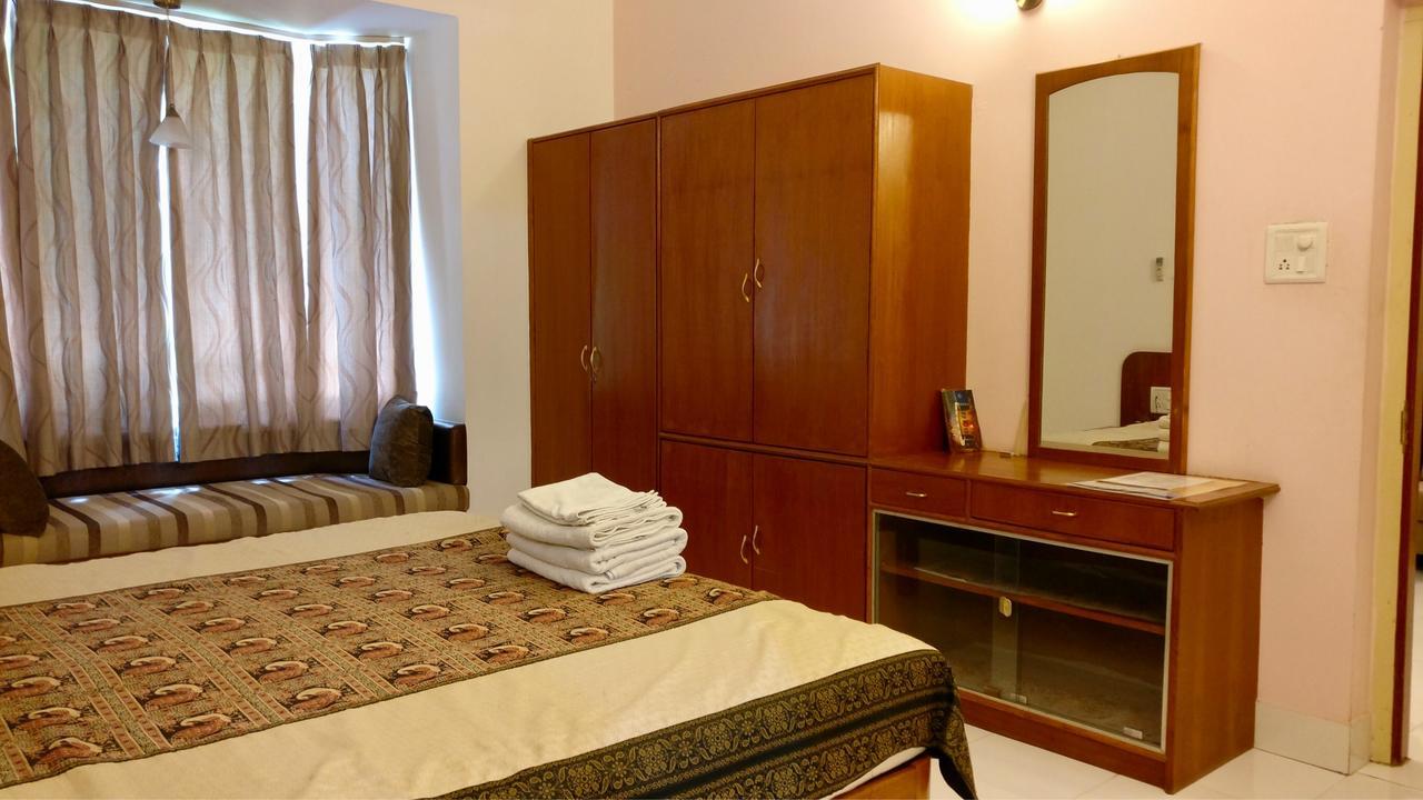 Sai Towers Hotel Puttaparthi Ngoại thất bức ảnh