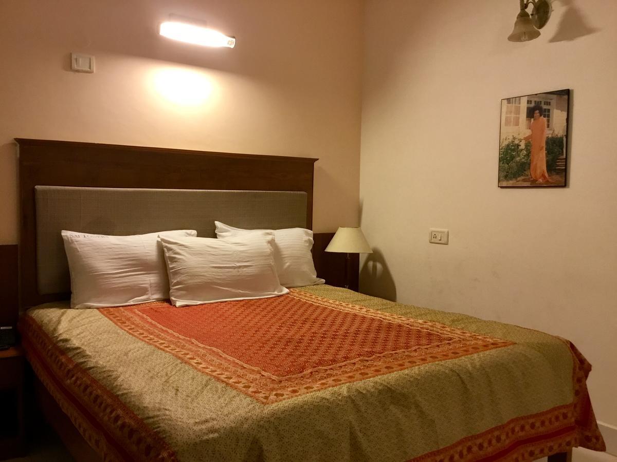 Sai Towers Hotel Puttaparthi Ngoại thất bức ảnh