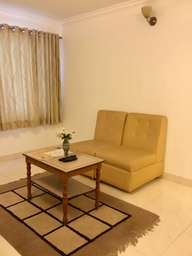 Sai Towers Hotel Puttaparthi Ngoại thất bức ảnh