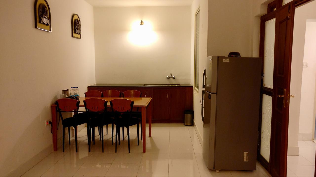 Sai Towers Hotel Puttaparthi Ngoại thất bức ảnh