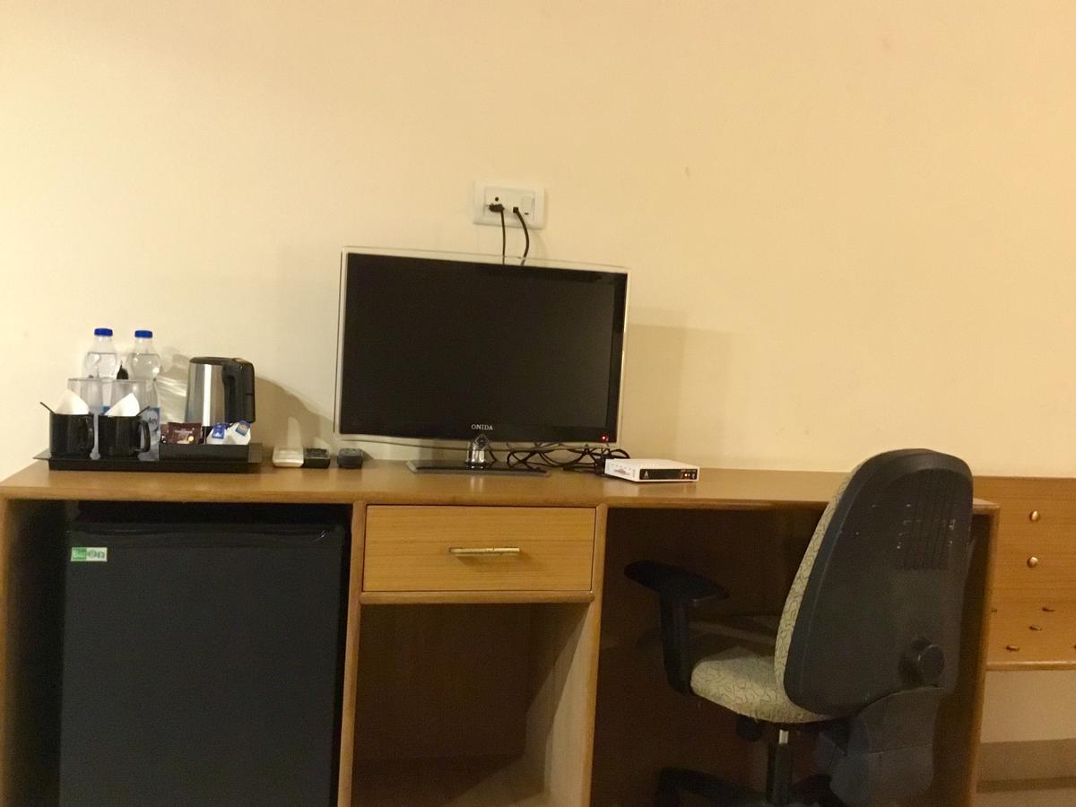 Sai Towers Hotel Puttaparthi Ngoại thất bức ảnh