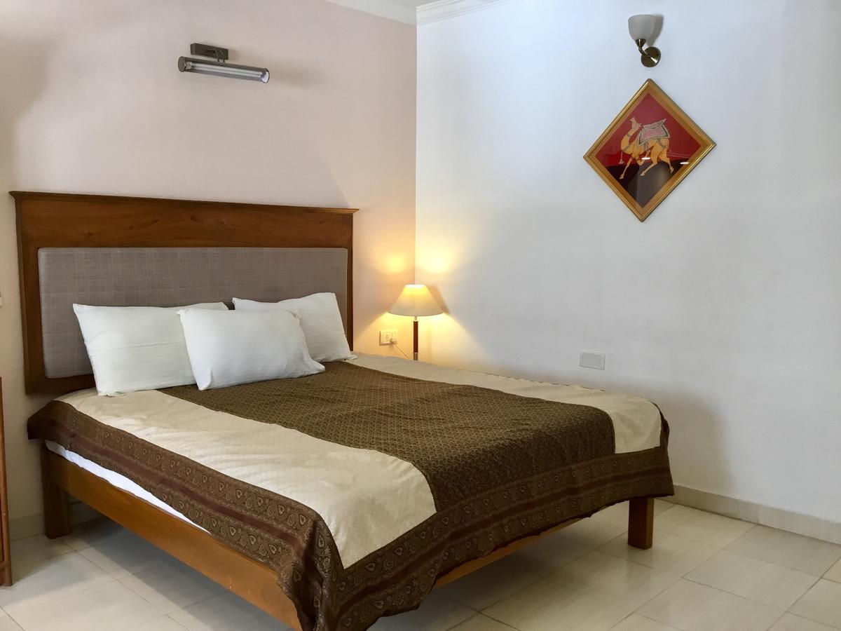 Sai Towers Hotel Puttaparthi Ngoại thất bức ảnh
