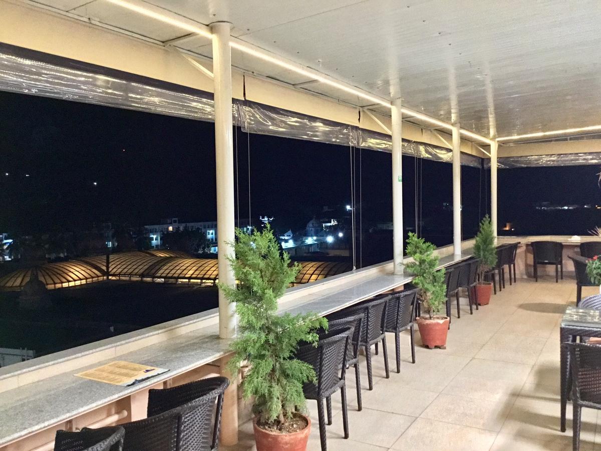 Sai Towers Hotel Puttaparthi Ngoại thất bức ảnh
