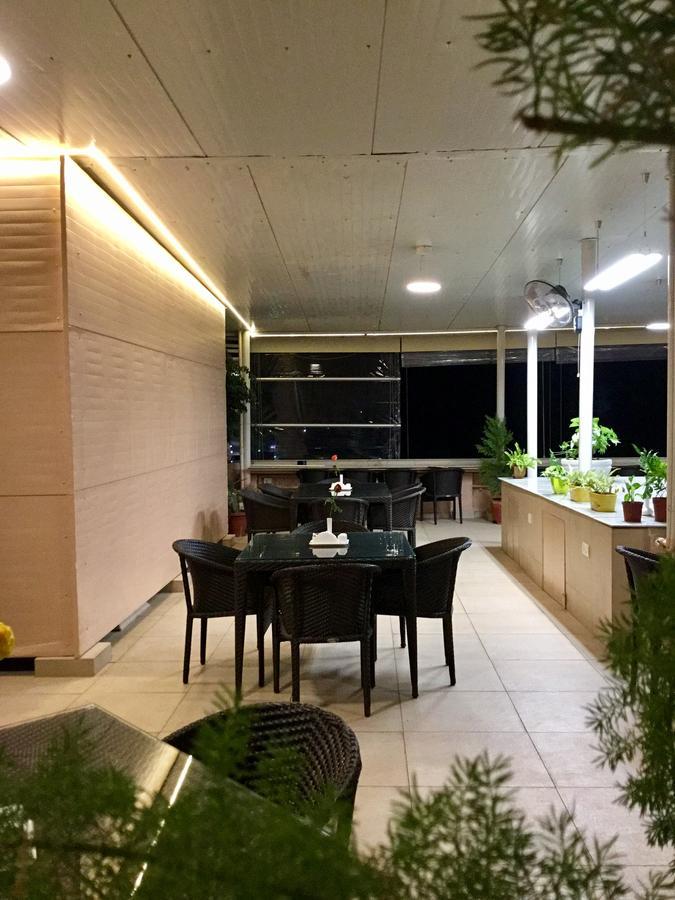 Sai Towers Hotel Puttaparthi Ngoại thất bức ảnh